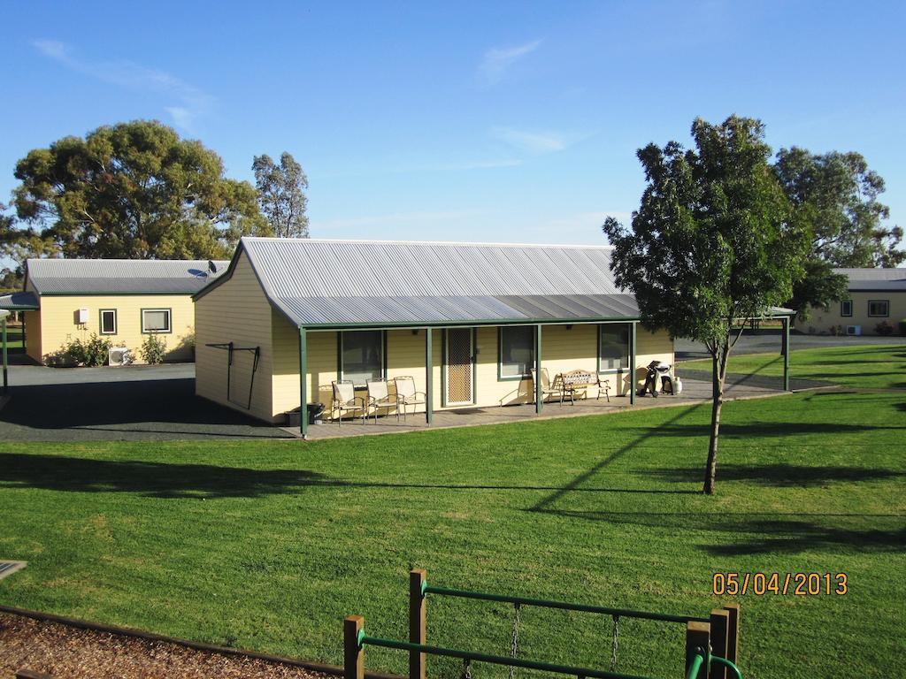 Murray River Resort Moama Room photo